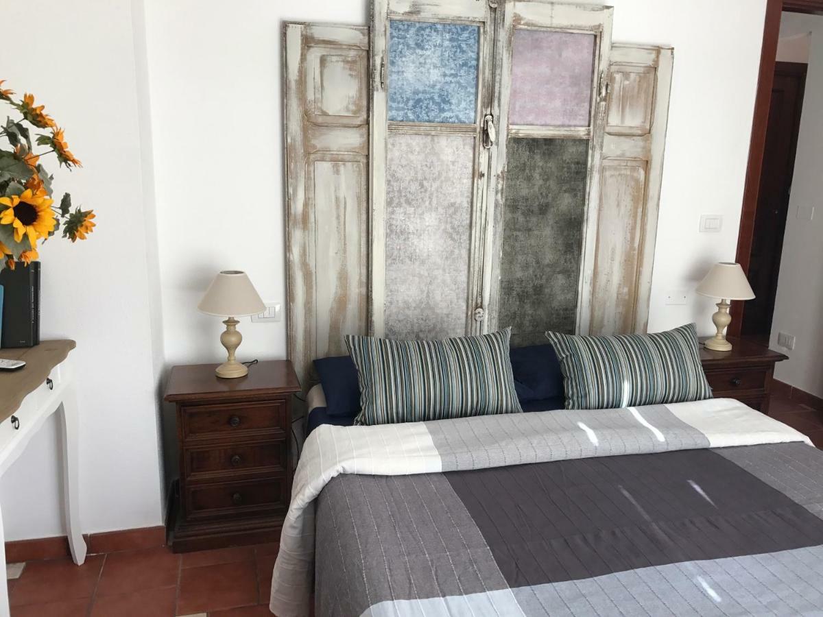 Le Case Del Mare Porto San Paolo  Exterior photo