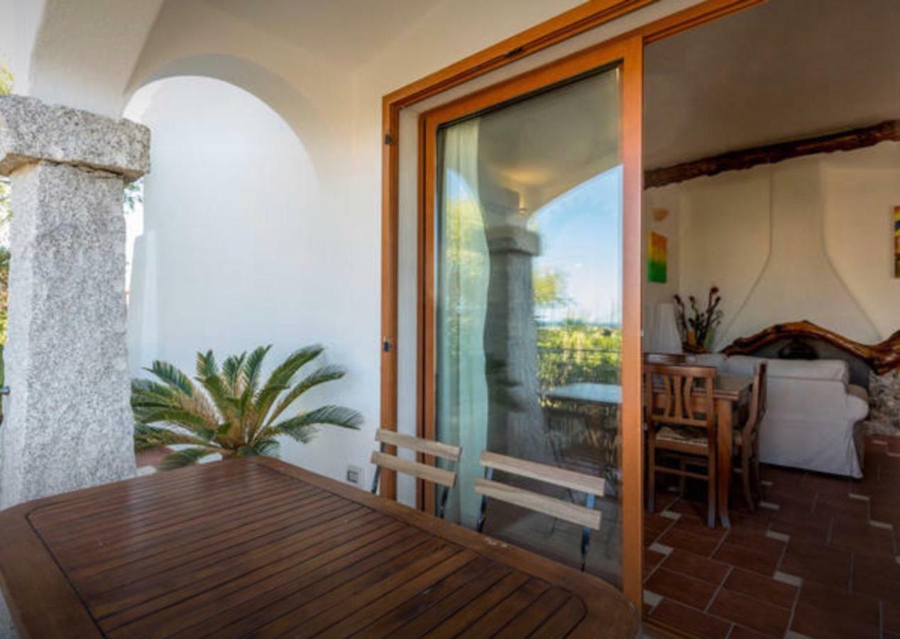 Le Case Del Mare Porto San Paolo  Exterior photo